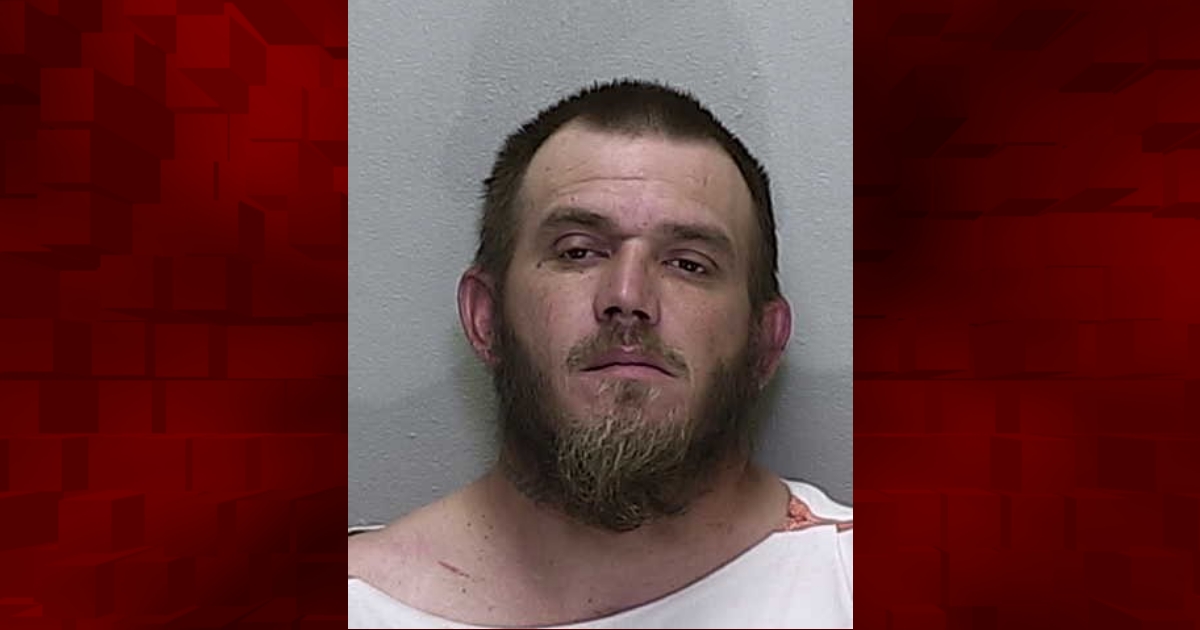 Ocala man arrested after allegedly breaking down door and choking female victim