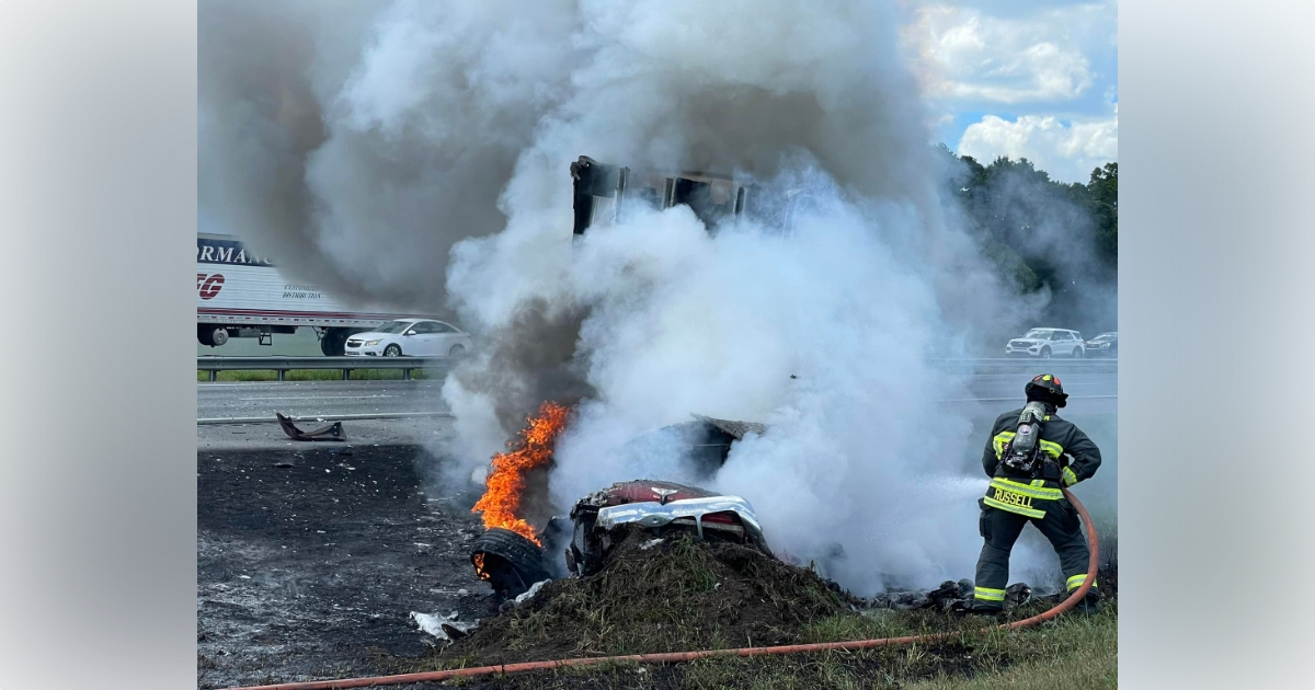 Collision Semi Truck fire shuts down northbound I 75 lanes in Ocala 1