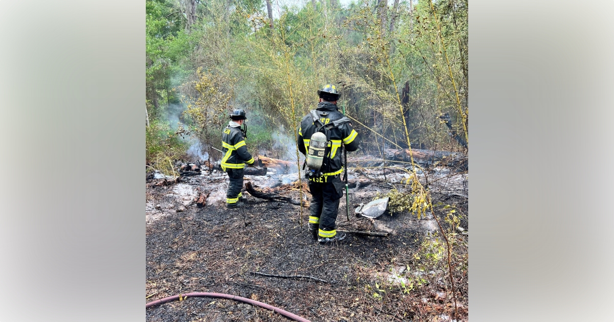 Firefighters Combat Brush Fire Near Mobile Home In Marion County ...