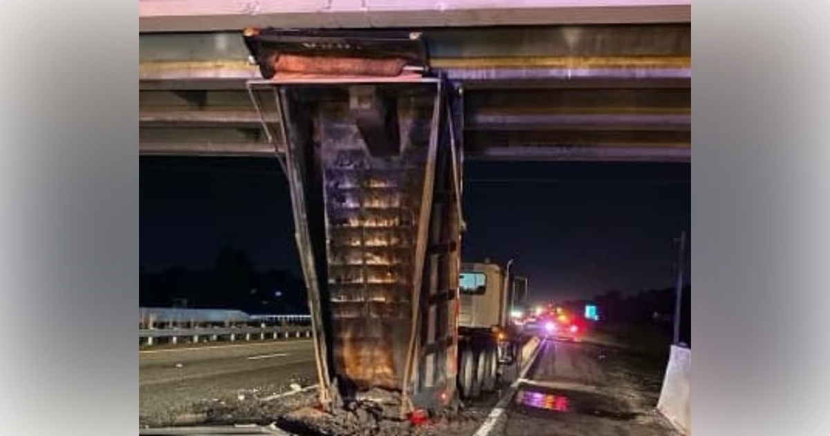 Dump truck strikes overpass on I 75 delays expected 2