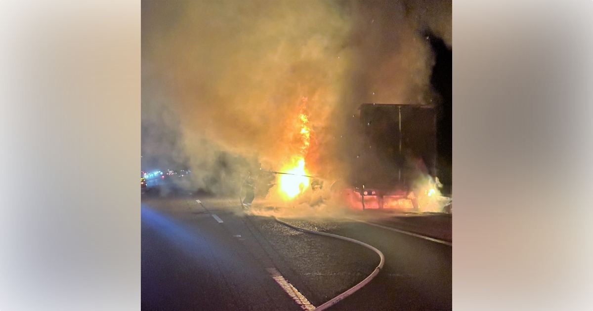 Semi truck carrying food catches fire on I 75 in Marion County 1