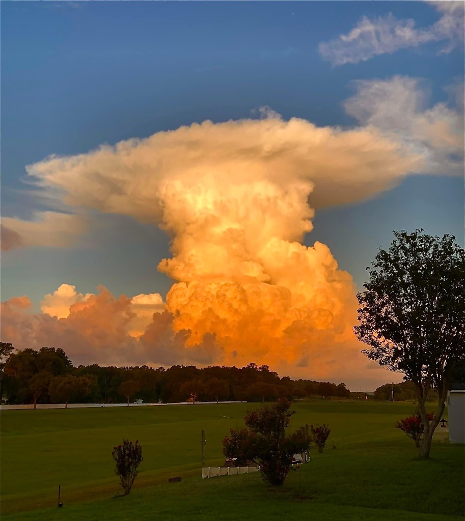 Thunderstorm approaching Ocala in the western sky