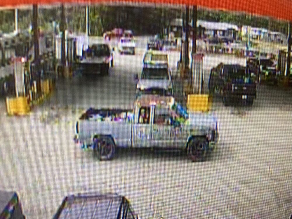 The two suspects were seen fleeing from the Pilot Travel Center in this pickup truck. (Photo: Marion County Sheriff's Office)