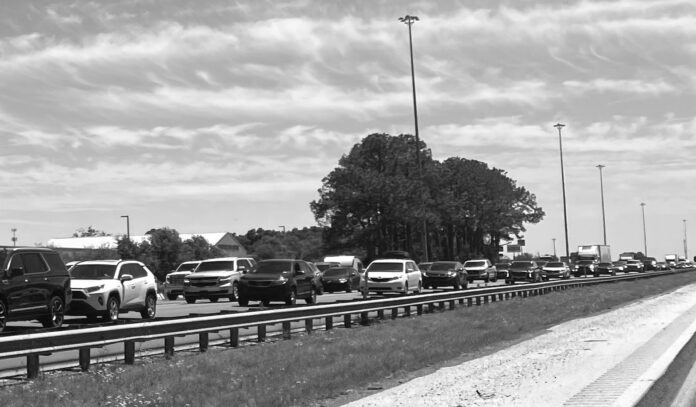 Traffic along Interstate 75 I 75 , near County Road 484, Exit 341, in Marion County