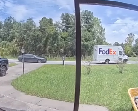 The car can be seen following the FedEx delivery truck into the area. (Photo: Marion County Sheriff's Office) 