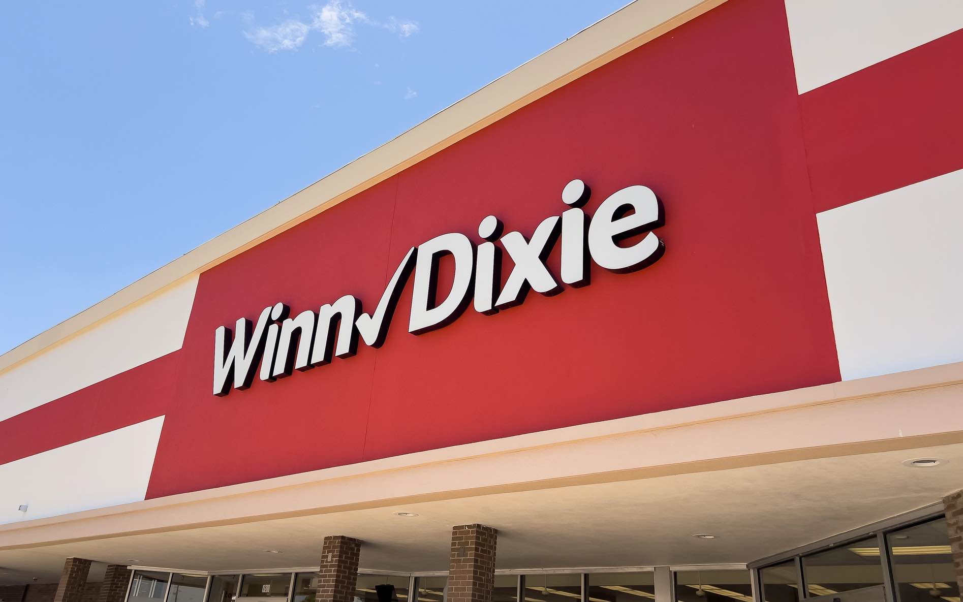 A permit has been filed to retrofit the Winn-Dixie into a new ALDI grocery store.