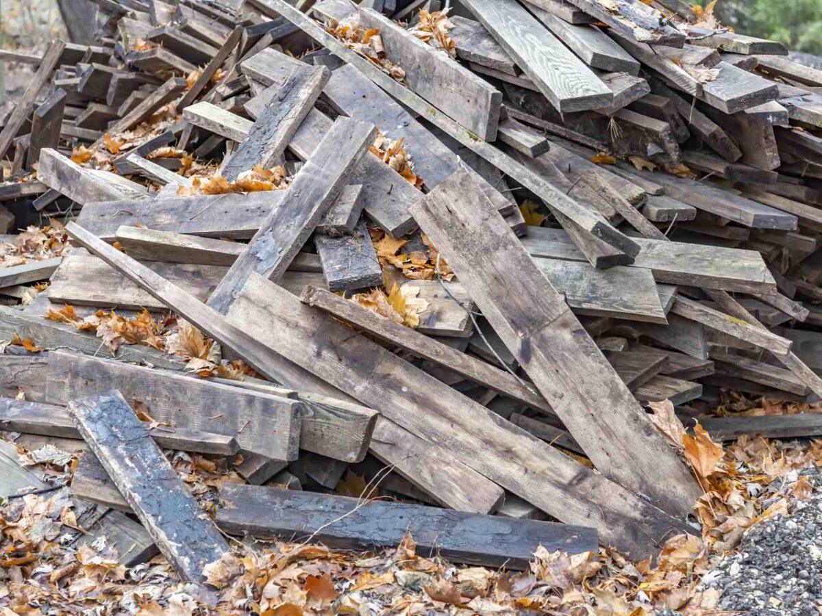 Man accused of dumping 1,500 lbs of fencing in Ocala woods