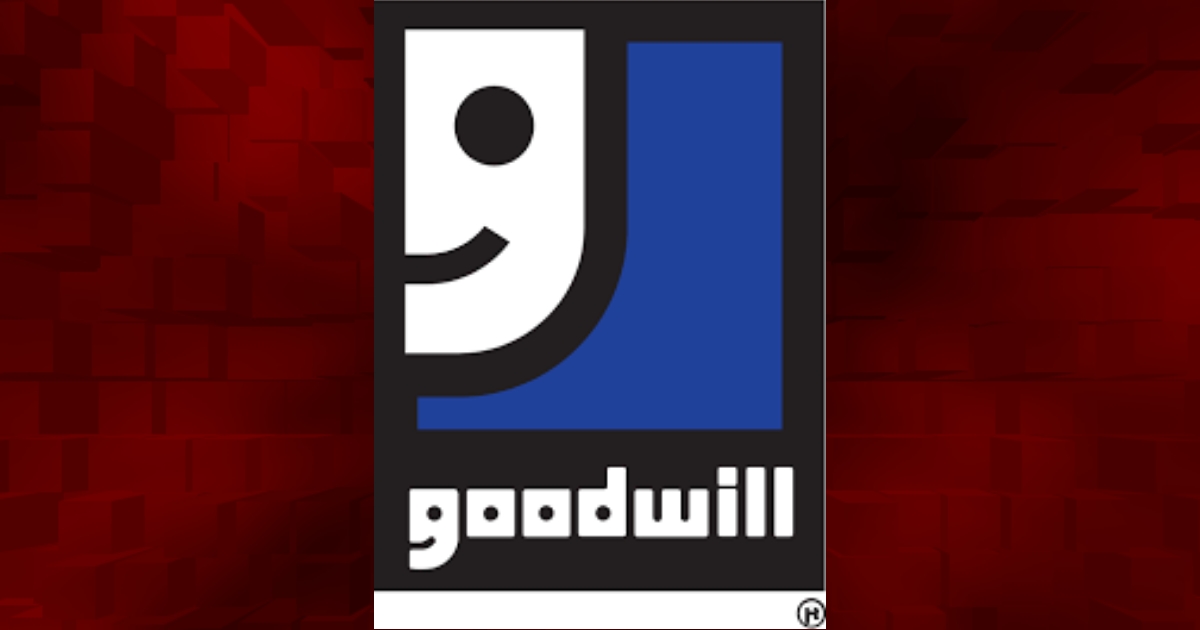 Bandit hits Goodwill donation trailer in Summerfield - Ocala-News.com